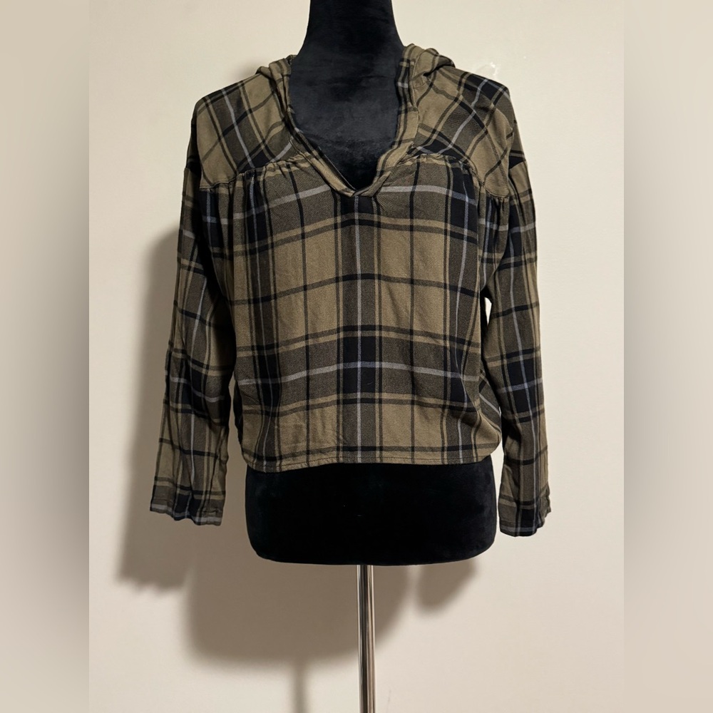 EUC Hiatus Green and Black Cropped Pullover Hoodie size medium